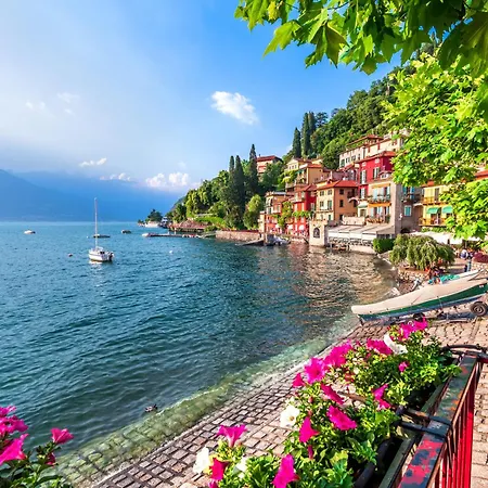 Fronte Lago * Lierna