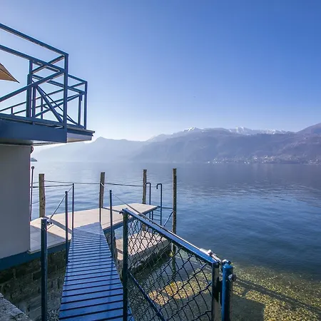 Fronte Villa *